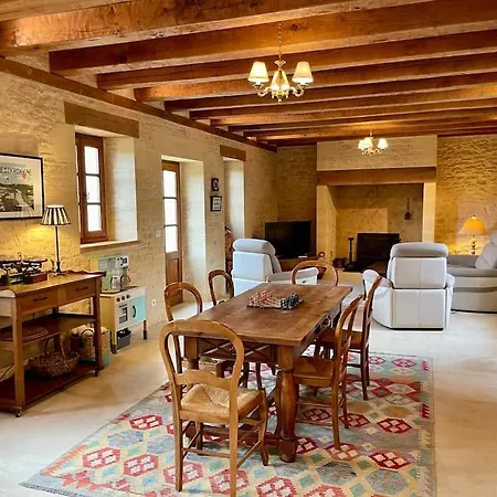 Charming 19th Century With Pool Holiday home *