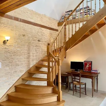 Charming 19th Century With Pool Holiday home *